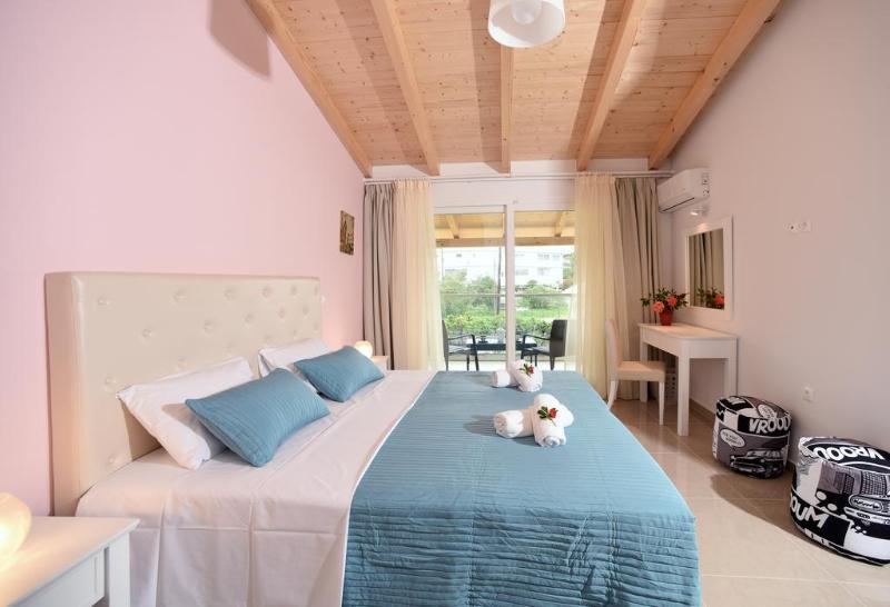 Palapart Gikas Suites And Studios Gouvia Exteriör bild